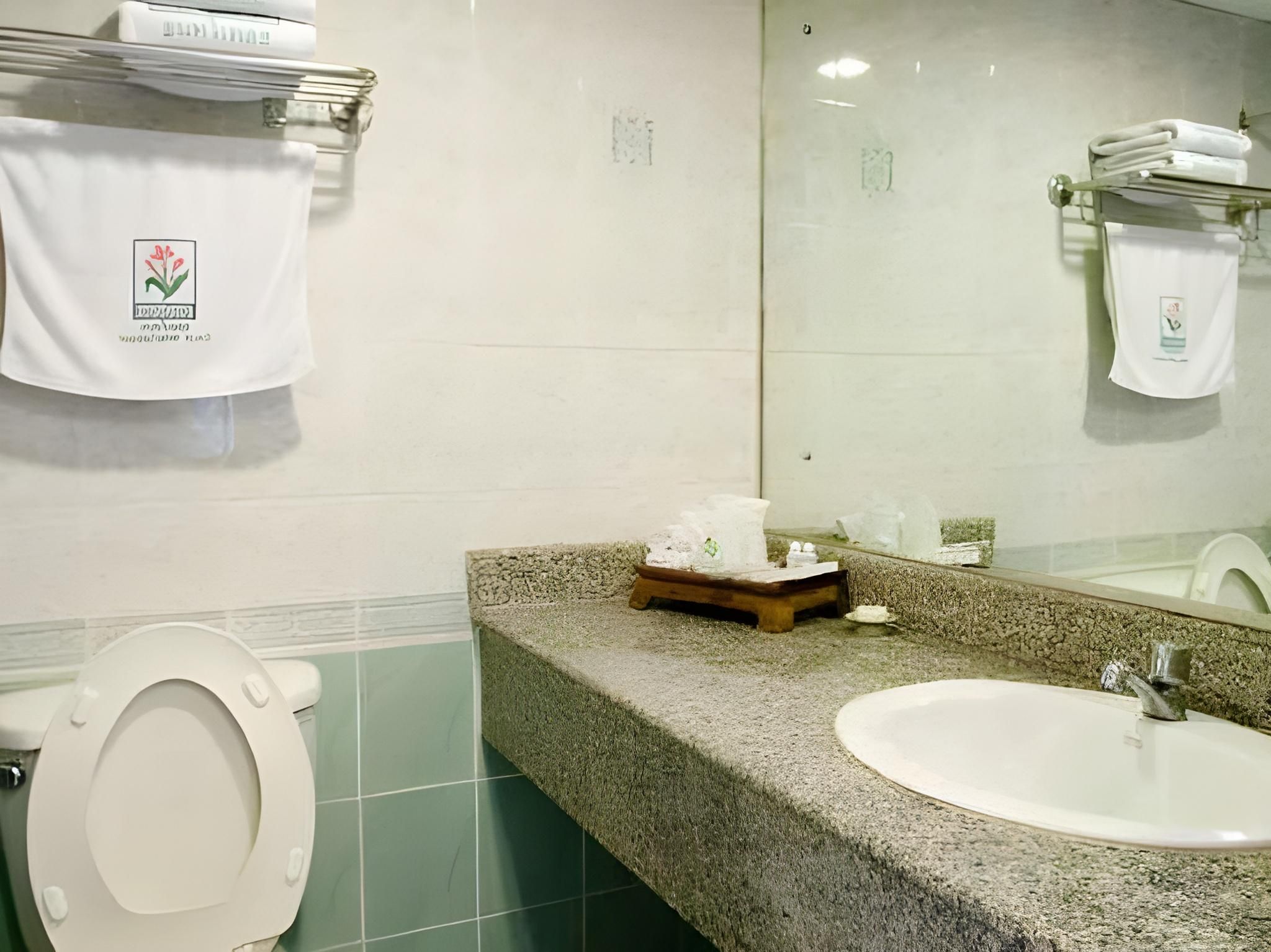 Roseate Ratchada Superior Studio - Queen Bed 3