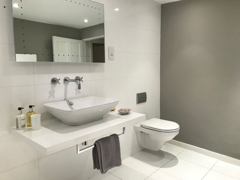 St James Square House 11