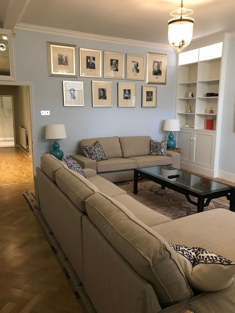 undefined St James Square