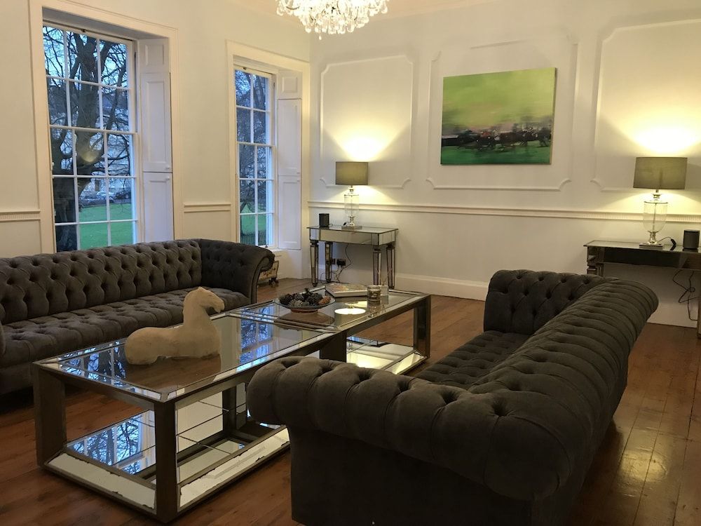 undefined St James Square 2