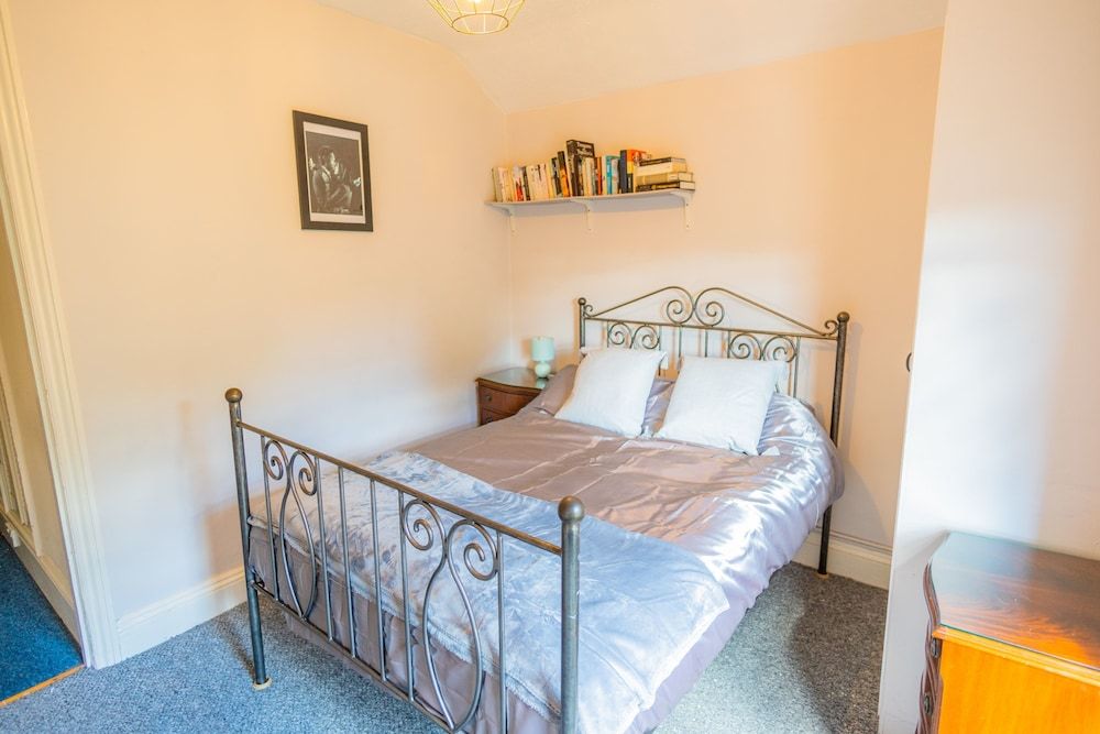 Windsor Apartment with Parking Apartment 11