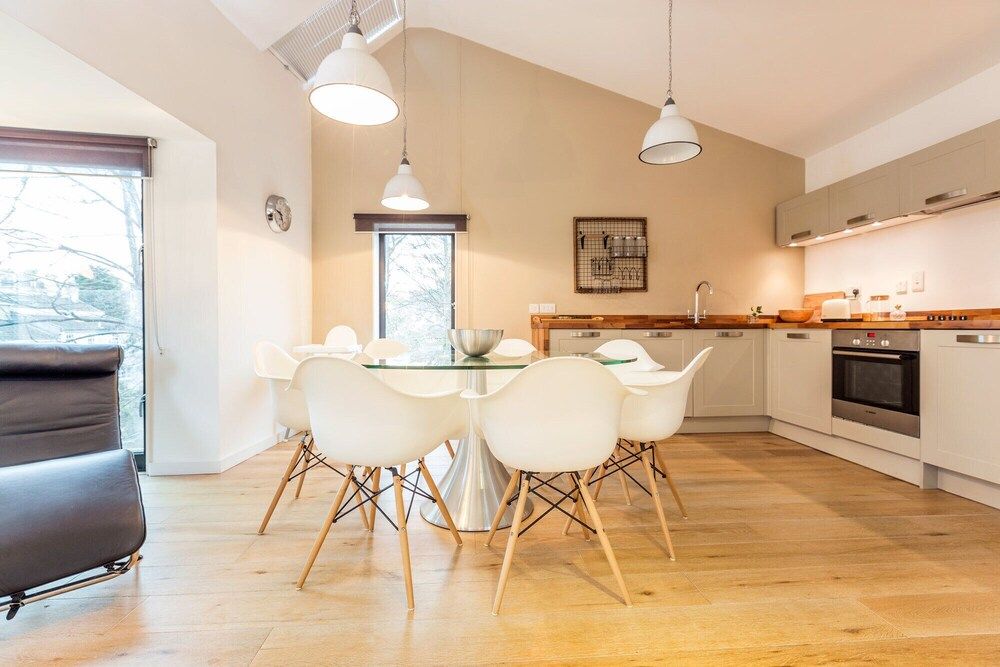 undefined The Cliffside Chalet - Warm & Modern 3bdr Riverside Home 10