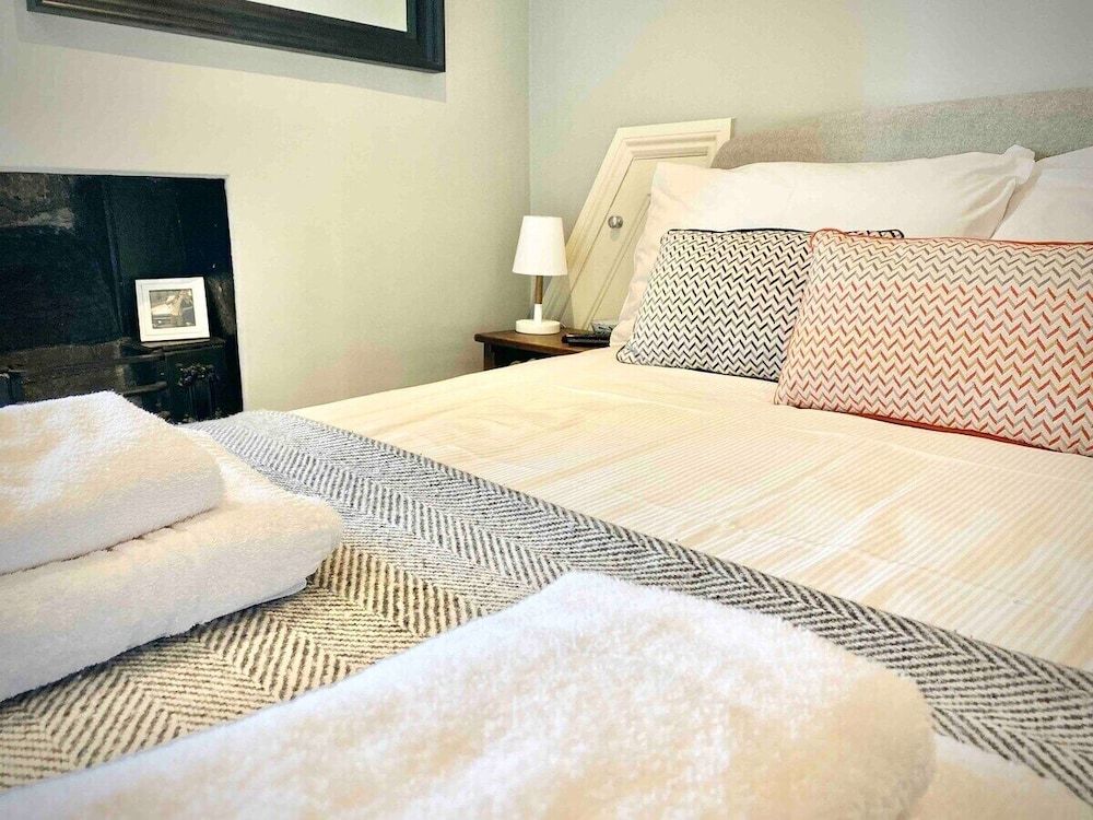 undefined The Georgian Loft Apartment Central Bath