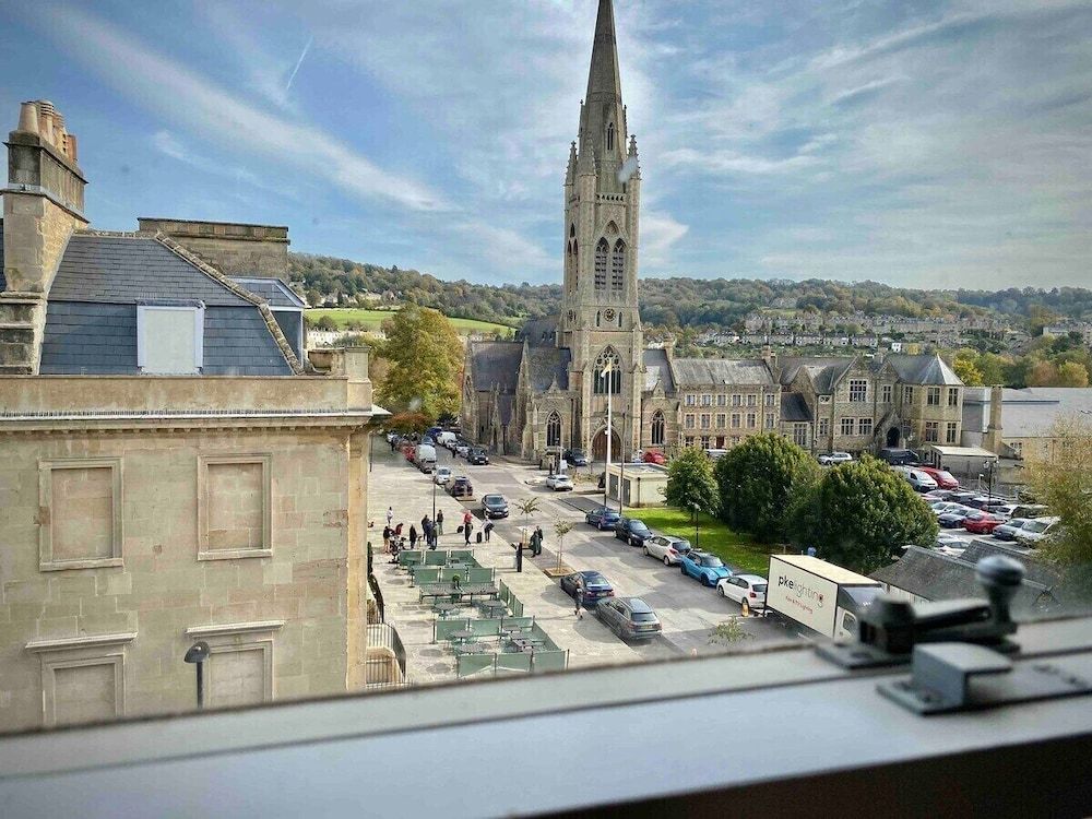 The Georgian Loft Apartment Central Bath Apartment, Private Bathroom, City View (TLA) 10