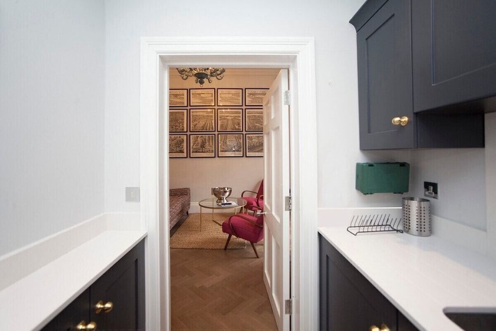 Stylish City Centre Apartment - Bath Apartment 17