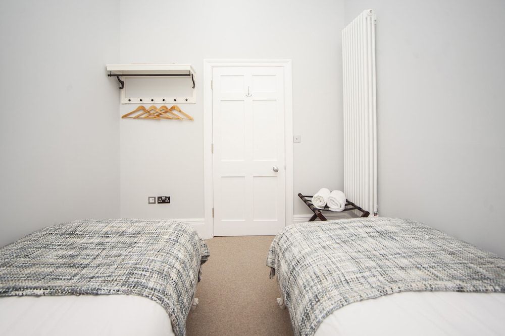 undefined Beautiful City Centre Apartment - Bath 6