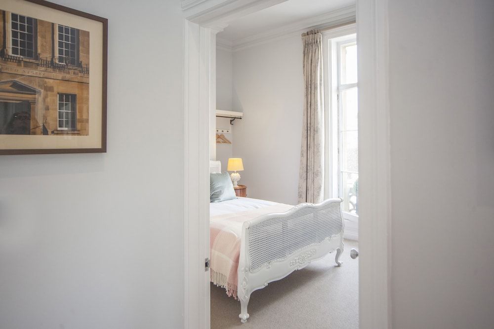 Beautiful City Centre Apartment - Bath Apartment, 2 Bedrooms (Sleeps 4) 11