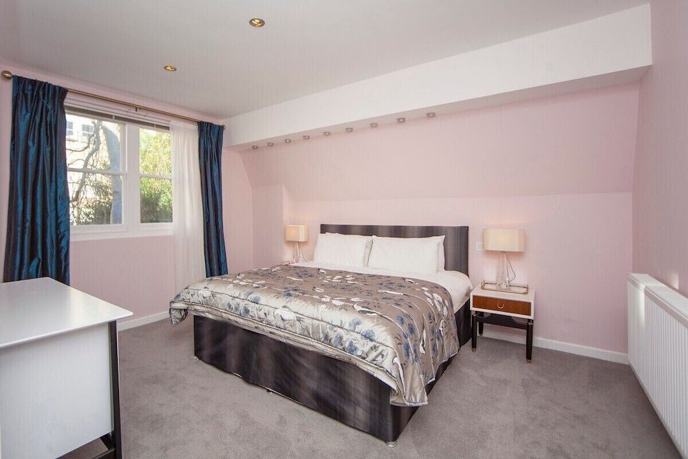 undefined Georgian Coach House Mews Central Bath 5