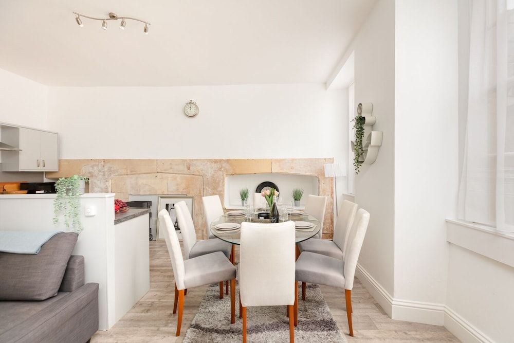 undefined Portland Place in Bath 4