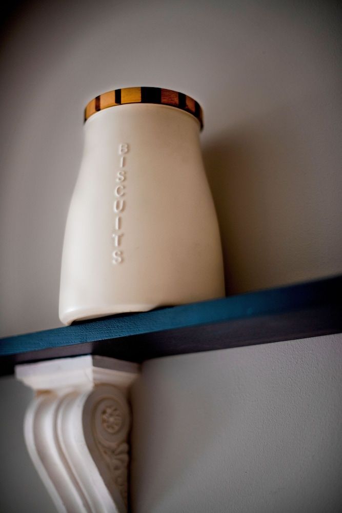 Impeccable 4-bed Apartment in Bath Apartment 11