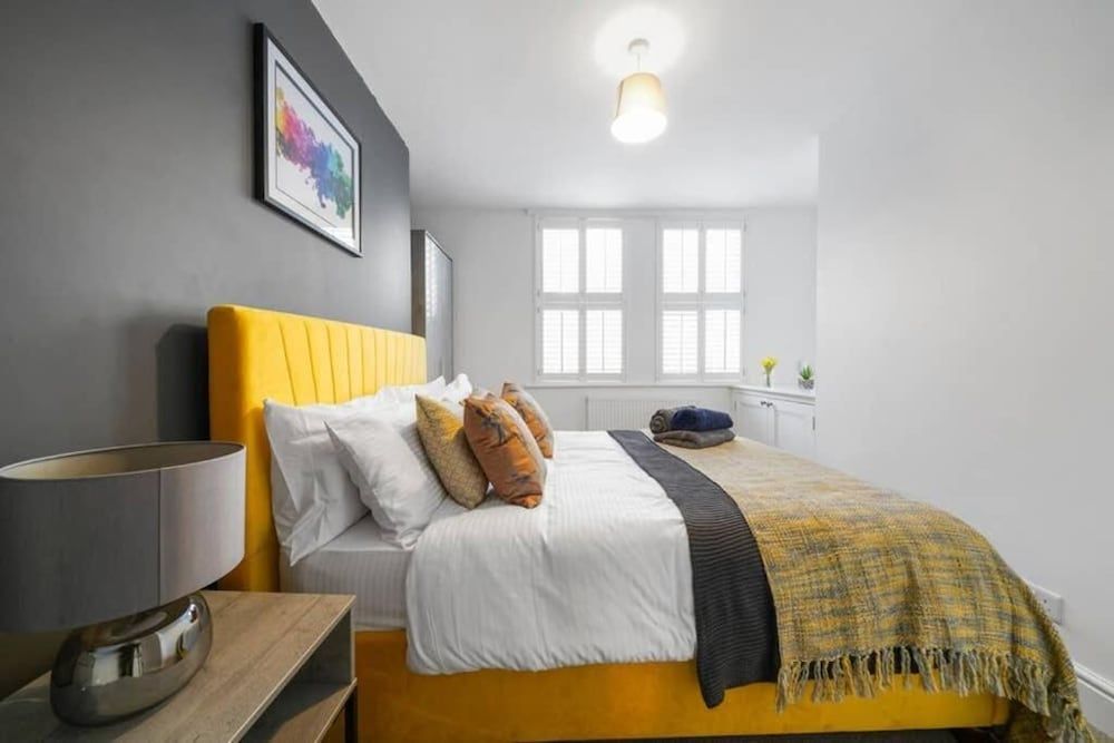 undefined Avon Apartments by Tŷ SA 2