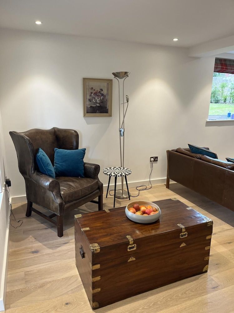 undefined CH Apt 2 2bed in Bath 7