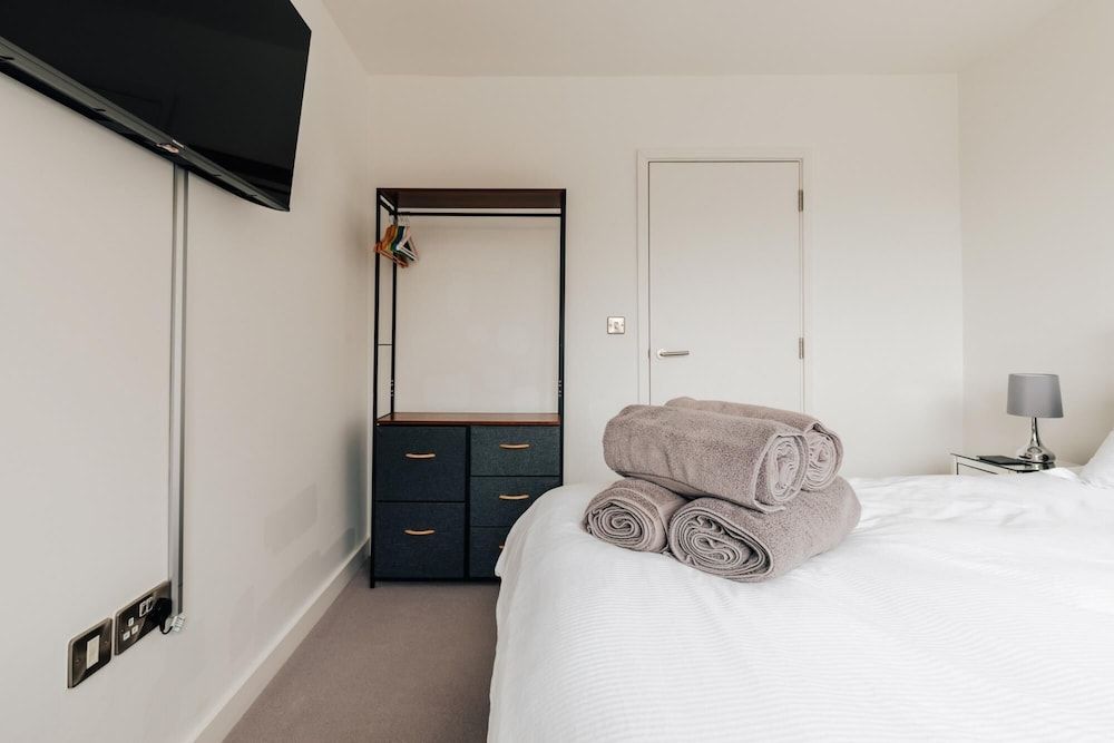 undefined CH Apt 9 2bed in Bath 10