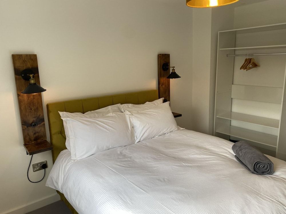 undefined CH Apt 9 2bed in Bath 9