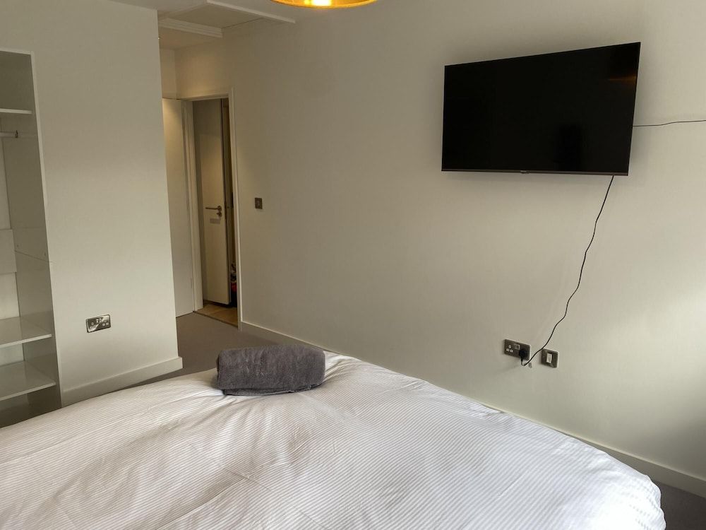 undefined CH Apt 9 2bed in Bath 7