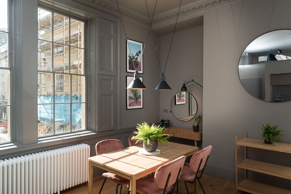 Hiding Space - Trim Street Apartments Deluxe Studio Suite, 1 King Bed with Sofa bed, Kitchen, Mezzanine 8