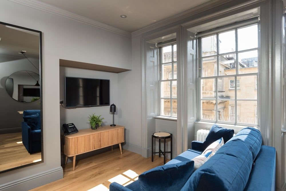 Hiding Space - Trim Street Apartments Standard Studio, 1 Queen Bed with Sofa bed, Kitchen, City View 11