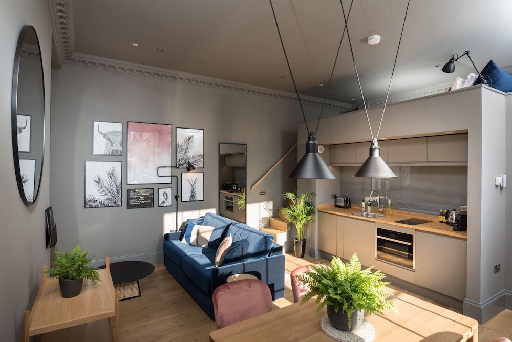 Hiding Space - Trim Street Apartments Deluxe Studio Suite, 1 King Bed with Sofa bed, Kitchen, Mezzanine 10