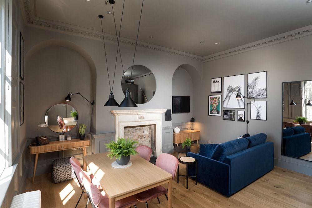 Hiding Space - Trim Street Apartments Deluxe Studio Suite, 1 King Bed with Sofa bed, Kitchen, Mezzanine 11