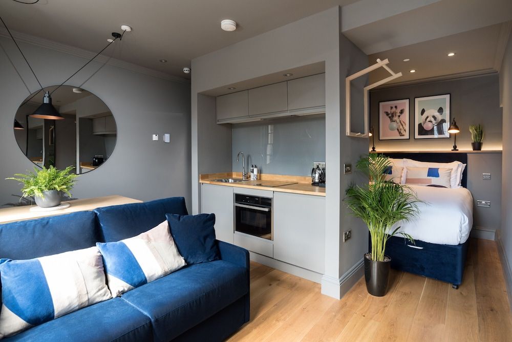 Hiding Space - Trim Street Apartments Standard Studio, 1 Queen Bed with Sofa bed, Kitchen, City View 12