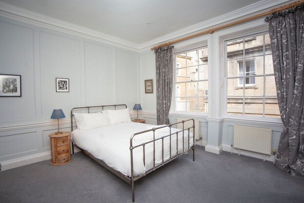 The Georgian Townhouse Pierrepont Place Traditional House, Private Bathroom, City View (PP) 19