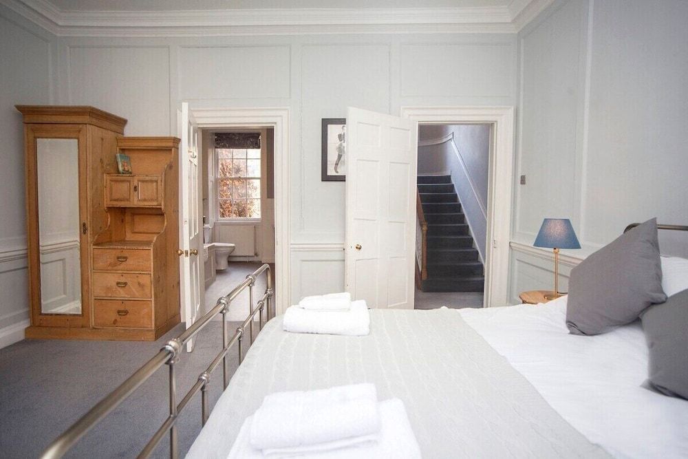 The Georgian Townhouse Pierrepont Place Traditional House, Private Bathroom, City View (PP) 37