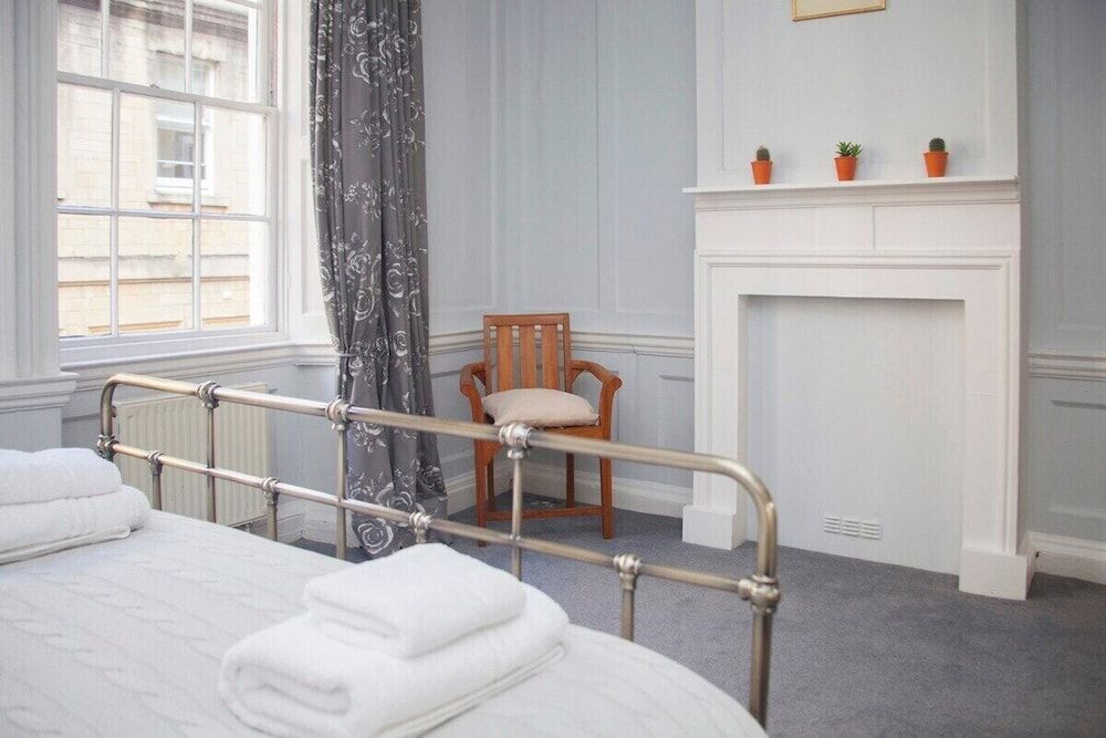 The Georgian Townhouse Pierrepont Place Traditional House, Private Bathroom, City View (PP) 36