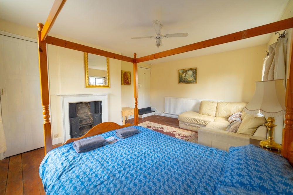 Stag and Hen Friendly House House 24