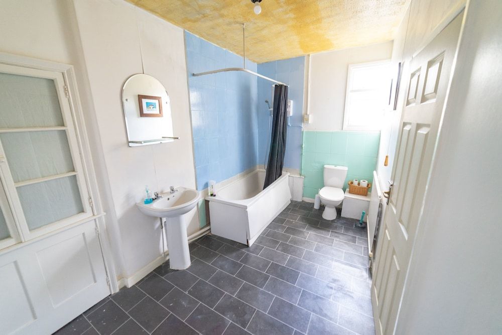 Stag and Hen Friendly House House 35