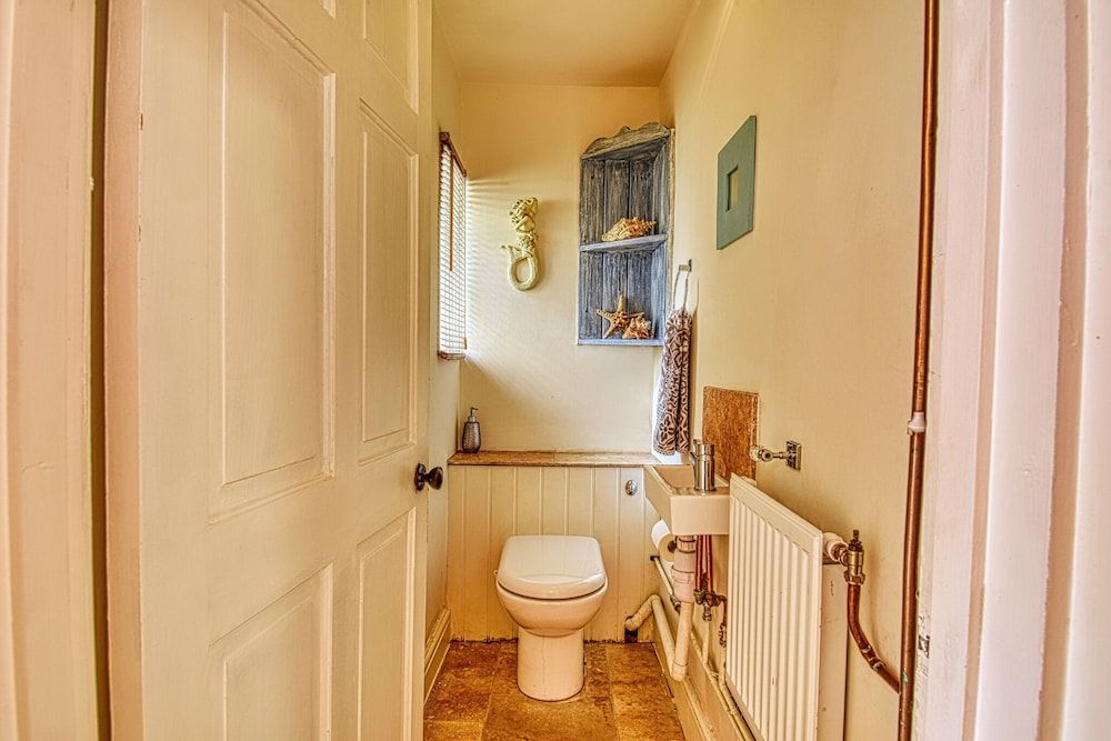 Ghar Homes - Bath Large Family Home City House, Private Bathroom, Garden View 15