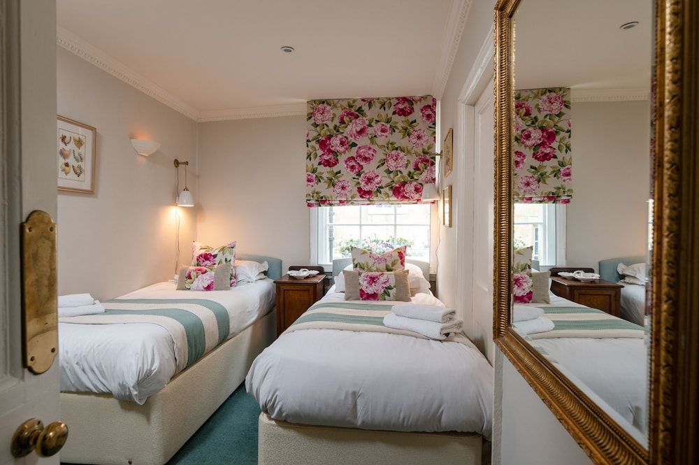 Abbey Mews Deluxe House, Private Bathroom, City View 8