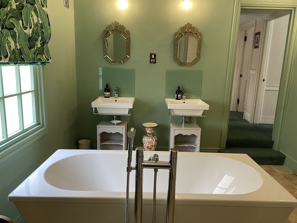 Abbey Mews Deluxe House, Private Bathroom, City View 21