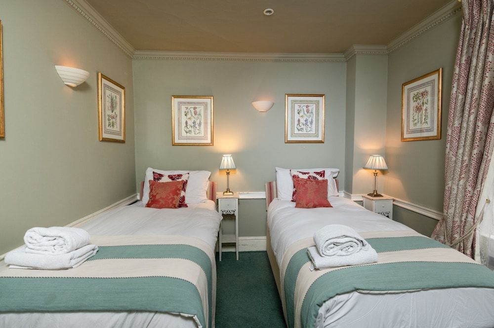 Abbey Mews Deluxe House, Private Bathroom, City View 6