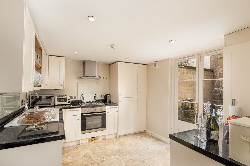 undefined Abbey Mews 4