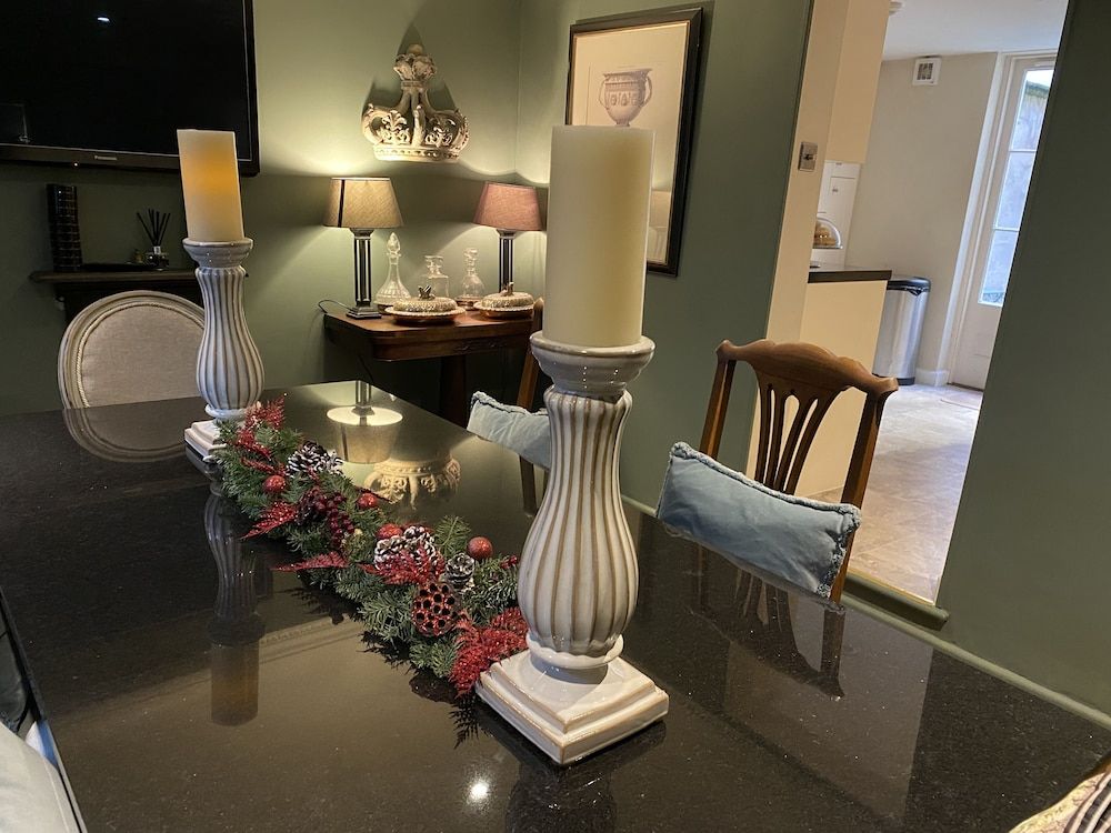 Abbey Mews Deluxe House, Private Bathroom, City View 25