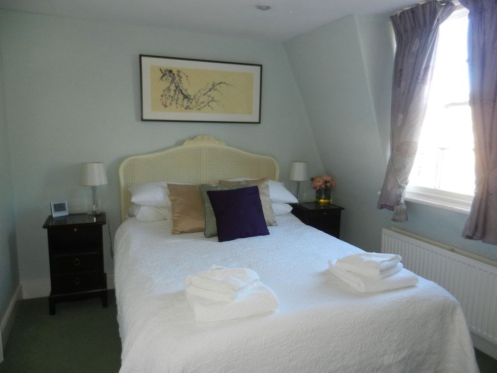 undefined Brocks Guest House