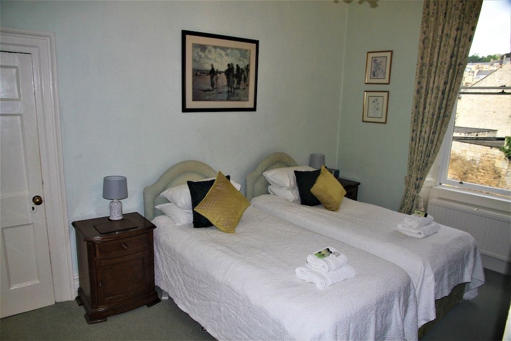 undefined Brocks Guest House 3