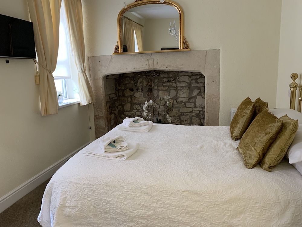 undefined Brocks Guest House 4