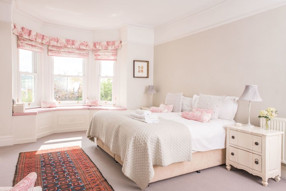 The Firs King Deluxe Room