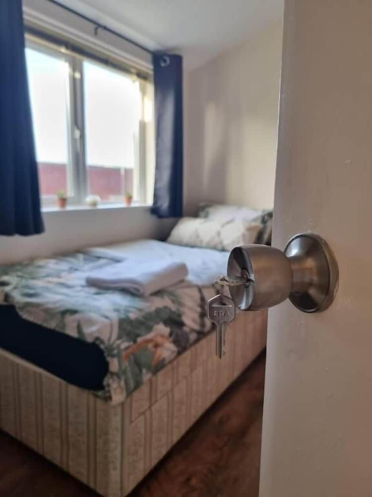 undefined Private rooms 3