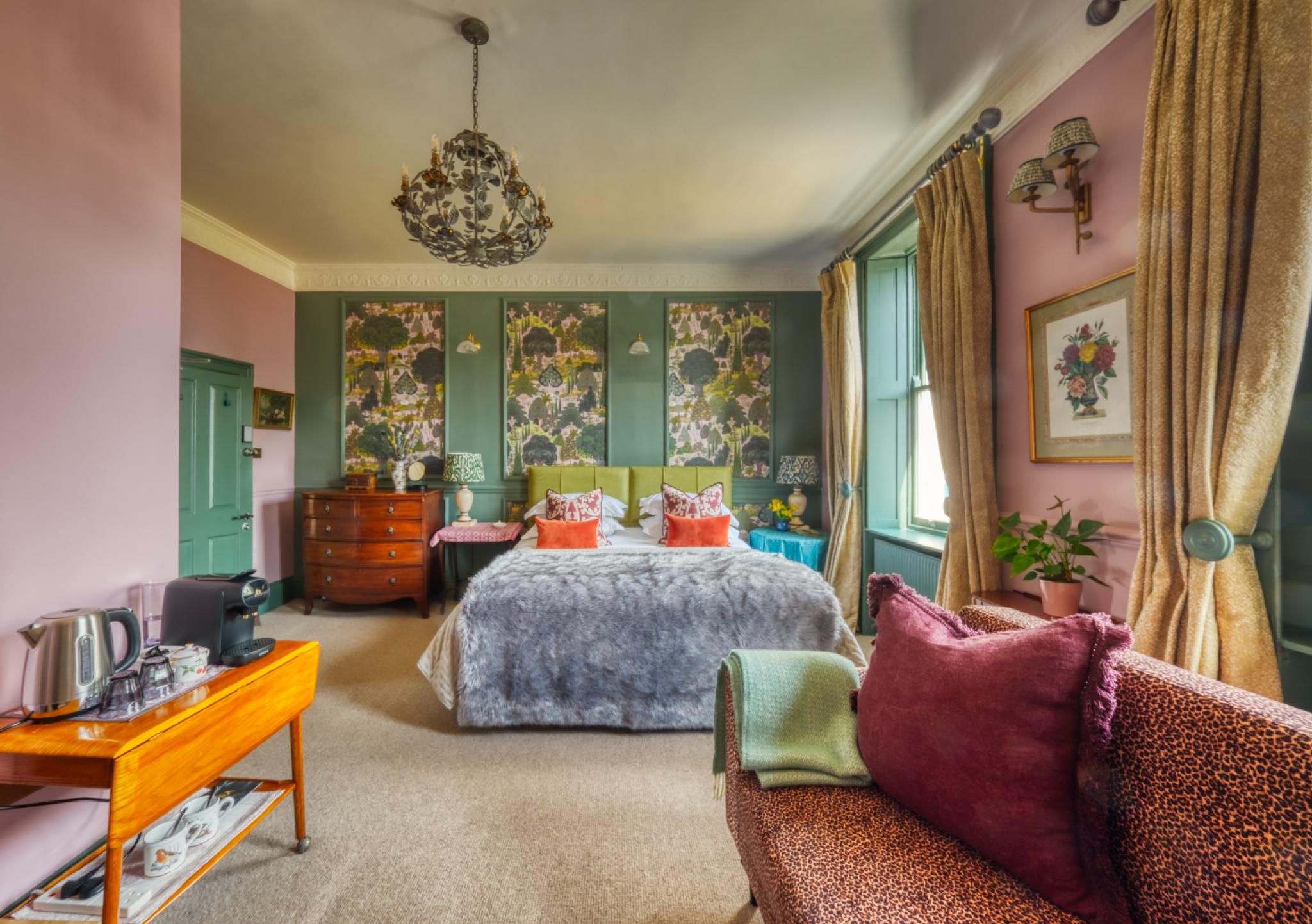 Premium-Suite-Ensuite with Shower-Belvedere