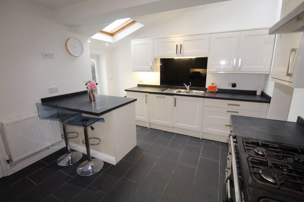 undefined Remarkable 3-bed House in Bath 9