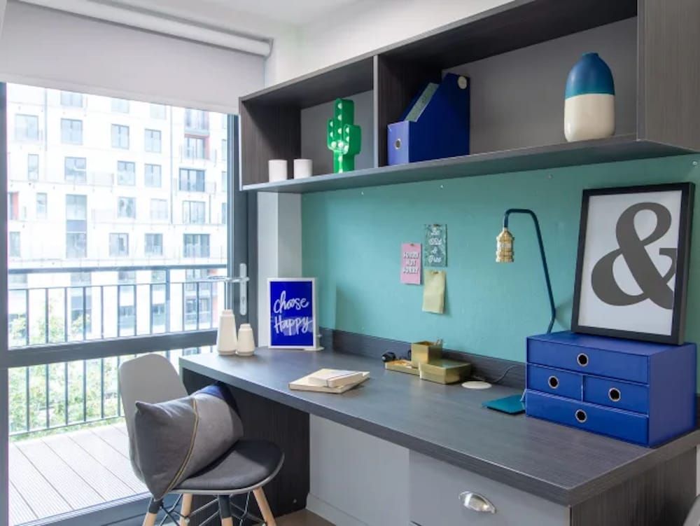 undefined Trendy Studios for Students Only - BATH 5