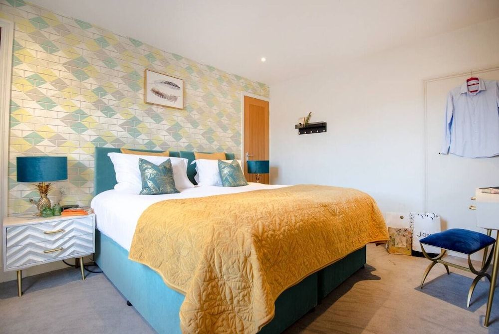undefined Dream Stays Bath - Haringtons Place
