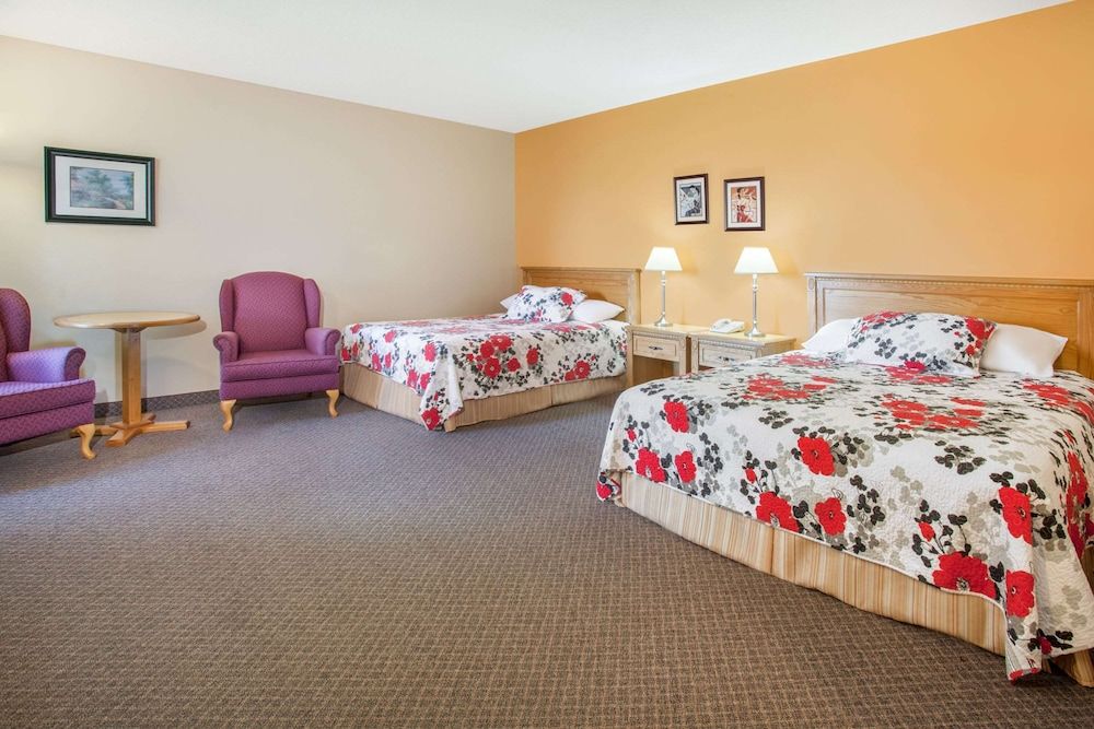 Standard Room, 2 Queen Beds, Non Smoking