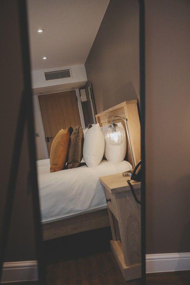 The Canal Inn Superior Double Room 9