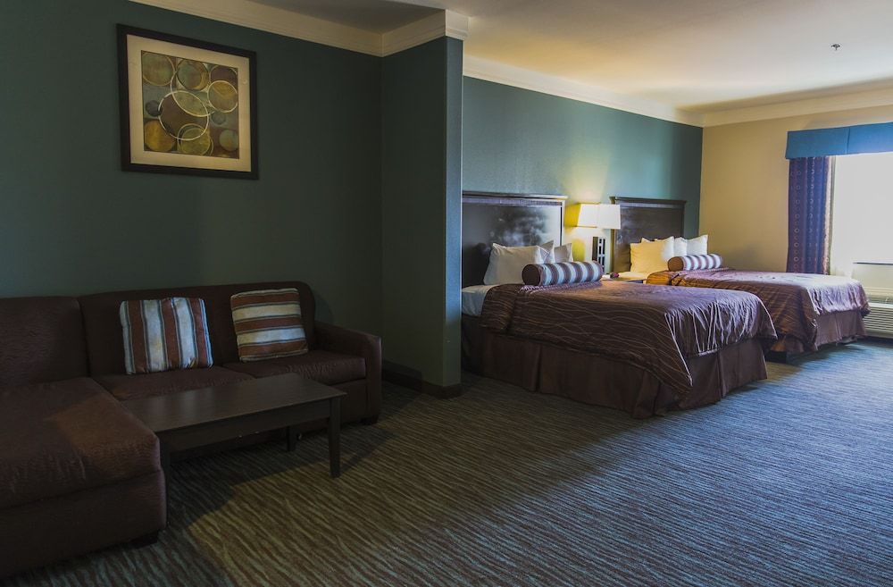 Red River Inn And Suites Suite, 2 Bedrooms 2