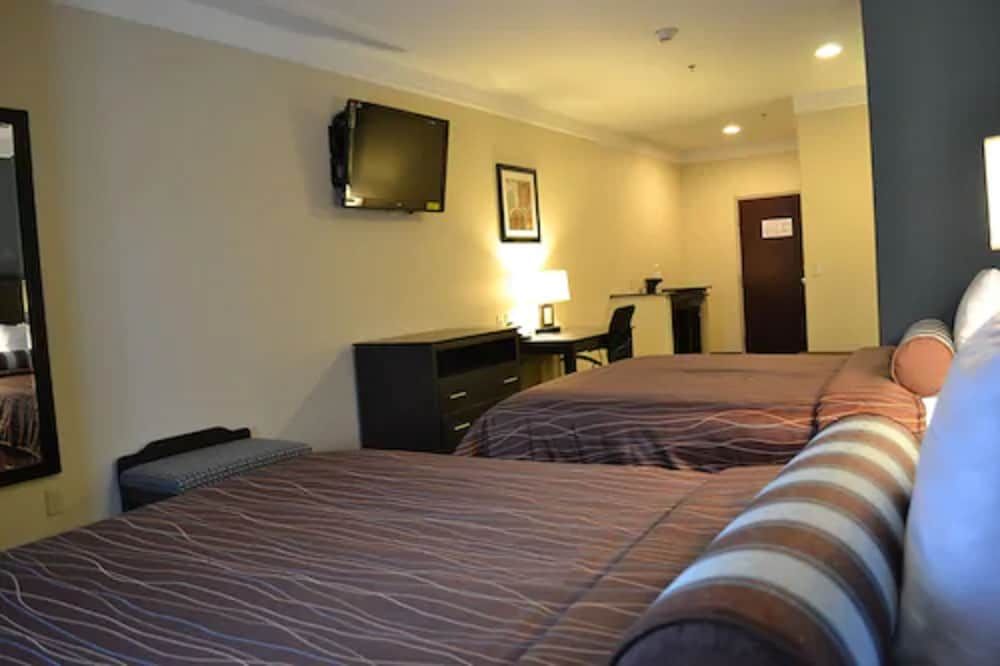 Red River Inn And Suites Deluxe Room, 2 Queen Beds 4