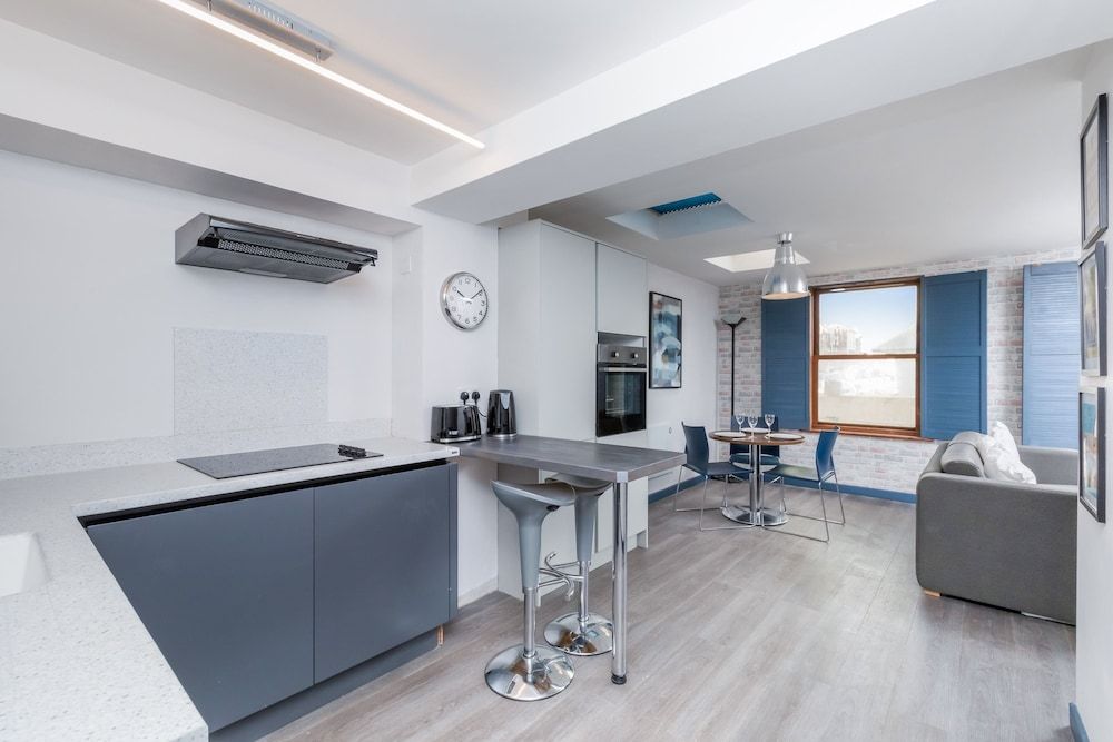 The Loft Brighton Studio, 1 Double Bed with Sofa bed 6