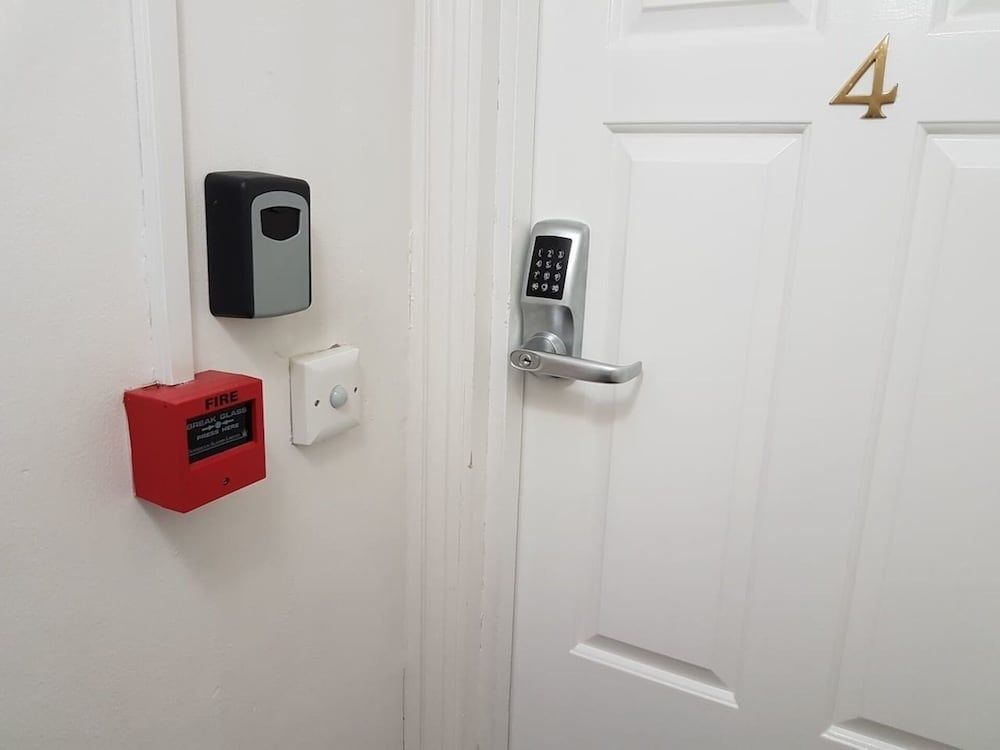 Direct Sea Views, Seafront Location & Free Parking Apartment 27